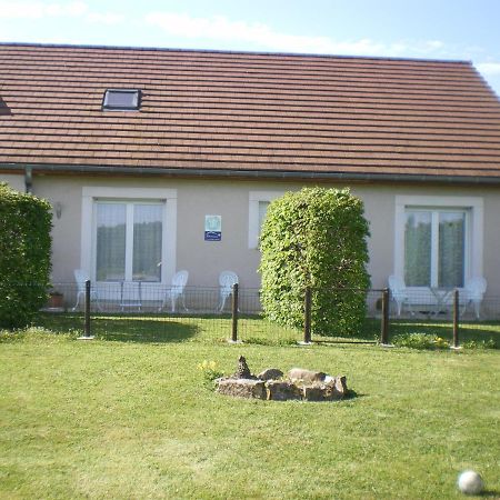 Bed and Breakfast La Cle Des Champs Largillay Экстерьер фото